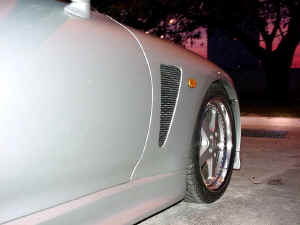 front wheel.jpg (34923 bytes)