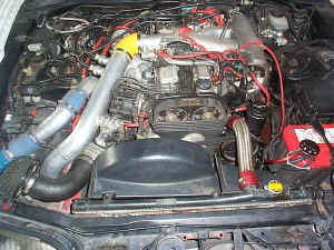 EngineBay1.jpg (208238 bytes)