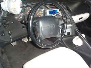 cockpit.jpg (129407 bytes)